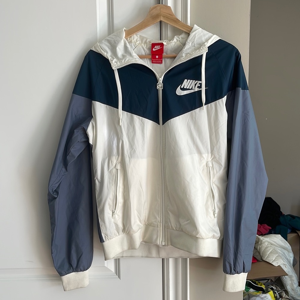 Nike jacket - Picture 1 of 2